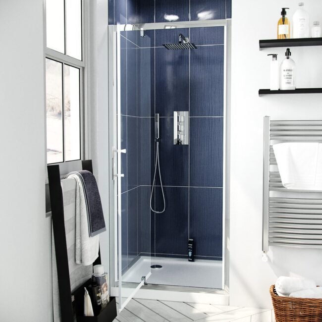 Saga 900mm Modern Pivot Shower Door Enclosure Screen Safety Glass - Image 3