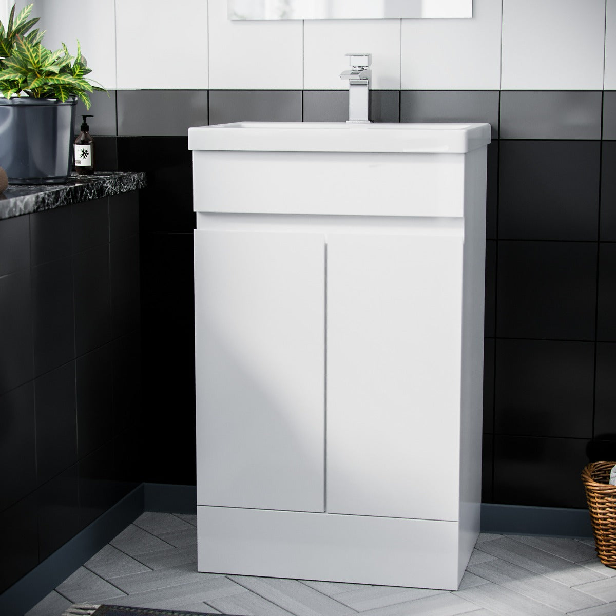 Alaska 600mm Basin Vanity Unit White - Image 2
